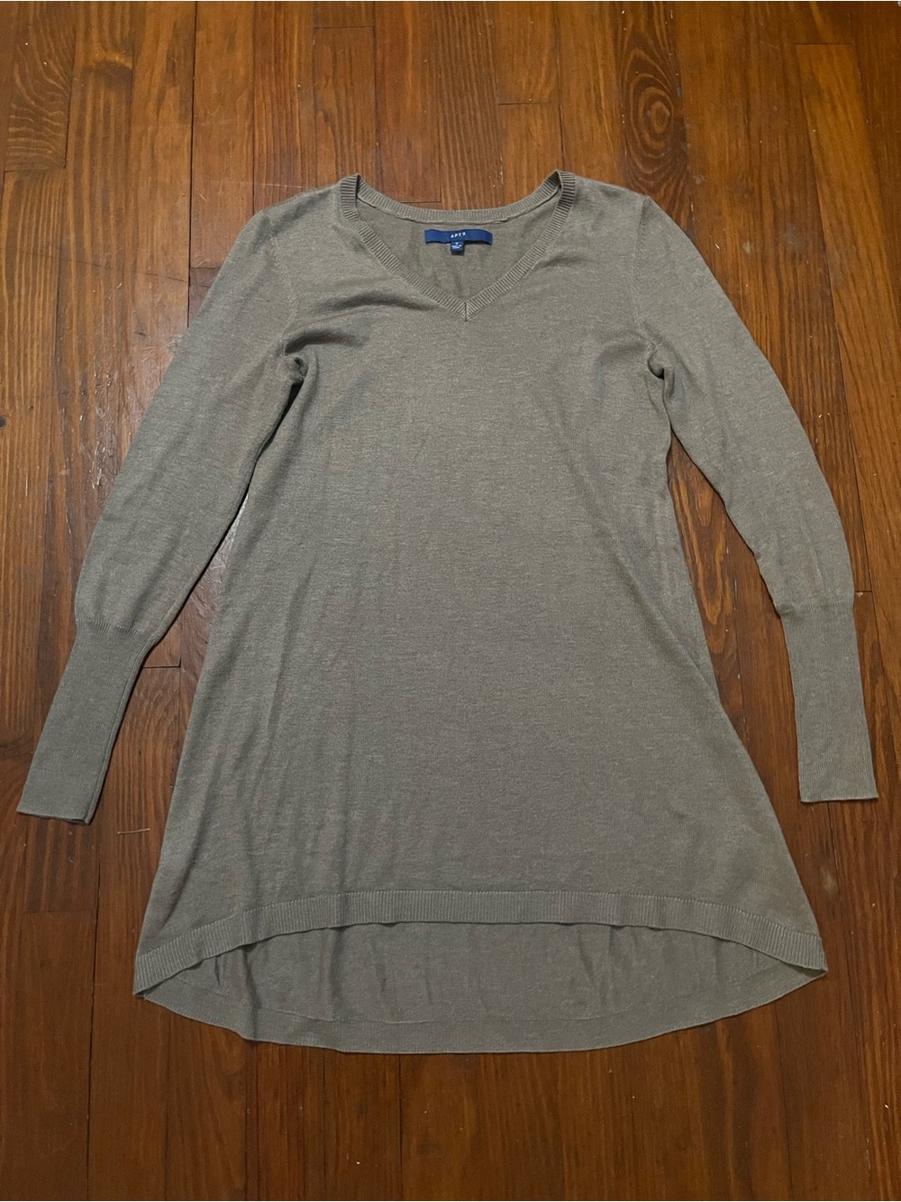 Apt. 9 Taupe V-Neck Long Sleeve Tunic Sweater
